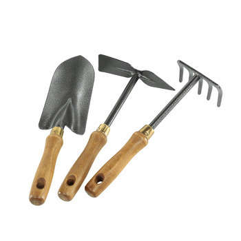 Lot 3 outils de jardin